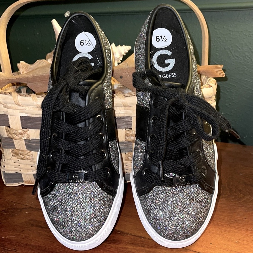 NWOT - Glitter G by GUESS sneakers 6.5 M